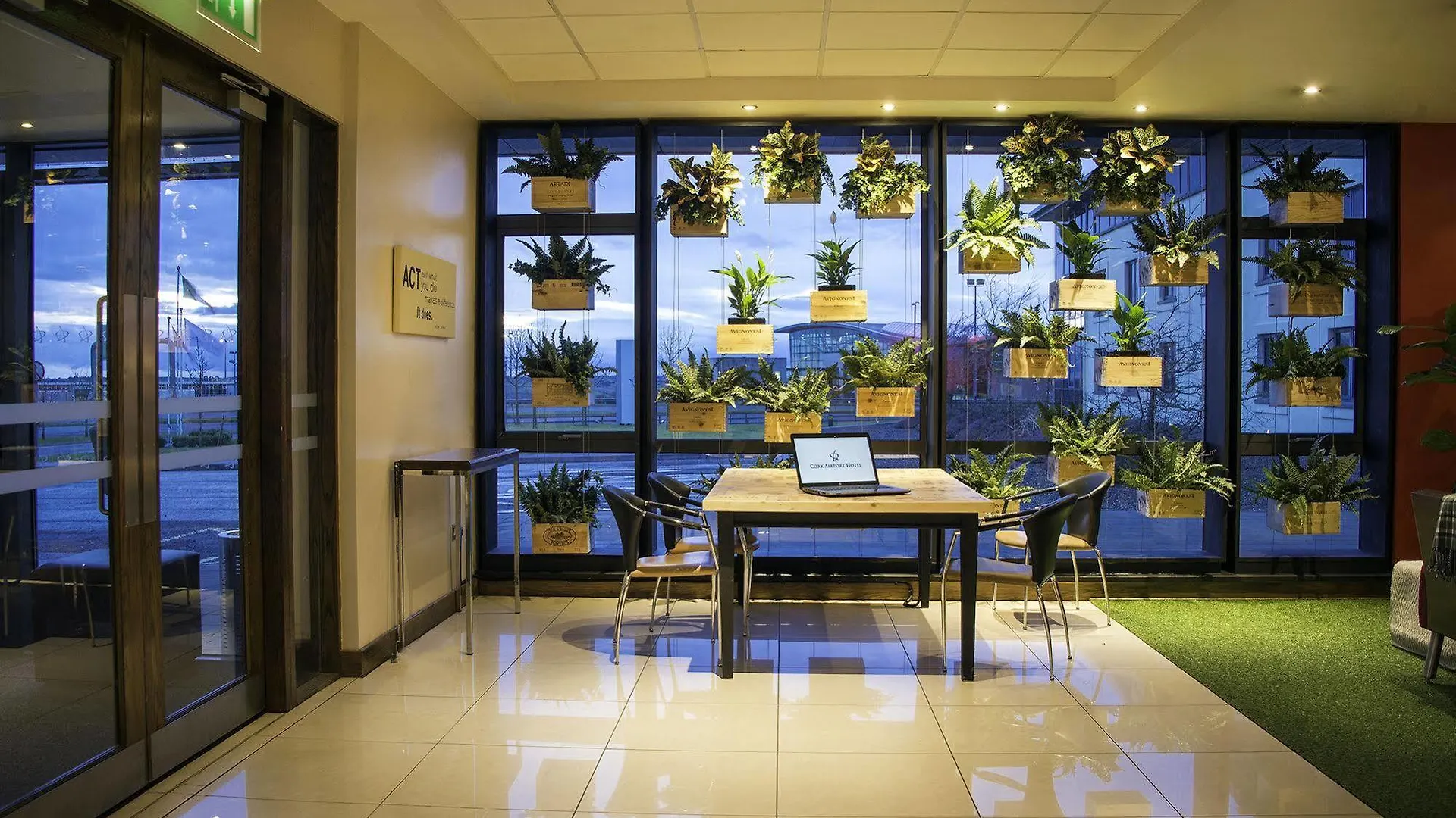 Cork Airport Hotel 4*,  Irlande